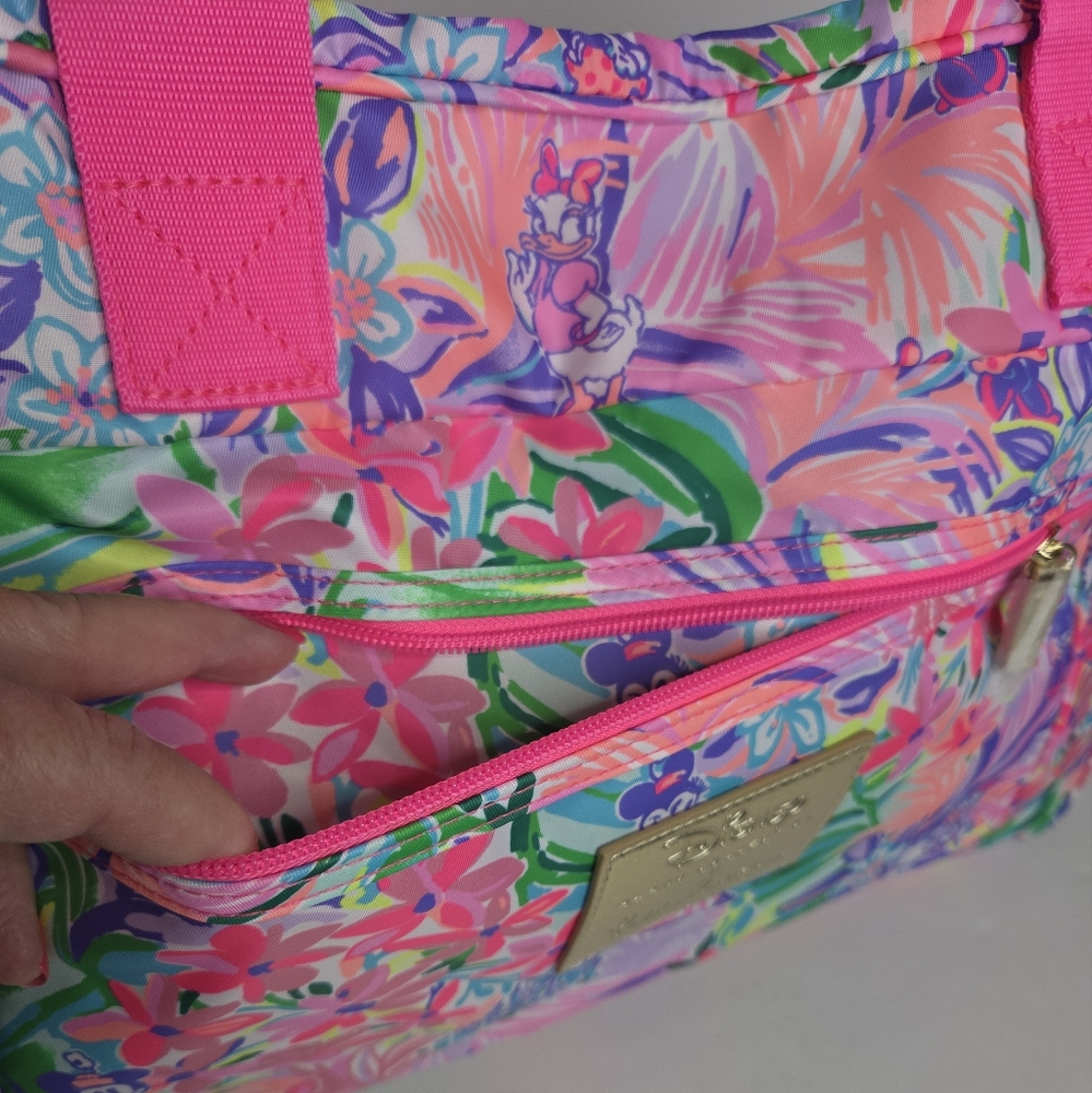 Lilly Pulitzer Beale Weekender Bag Disney Parks Collection Disney Dreamin NWT - Picture 7 of 11